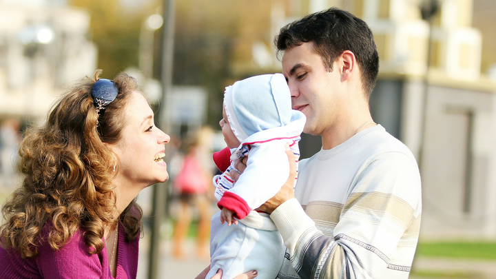 На поддержку семей в 2023 году направят 2,5 трлн рублей