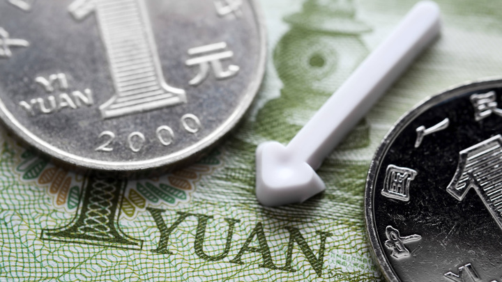 Индийские НПЗ начали платить за российскую нефть юанями