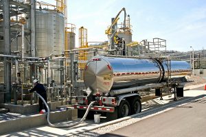 Оптовые поставки нефтепродуктов от "Русский Торговый Холдинг"