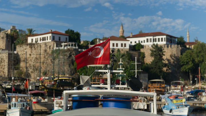 Россияне в Турции будут расплачиваться виртуальной картой