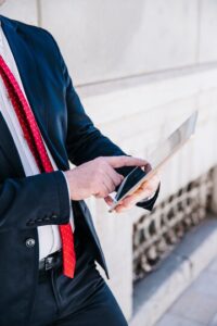 Как закрыть ИП с работниками в 2024 году: пошаговая инструкция