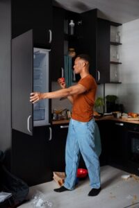 Ремонт холодильника: причины, профилактика поломок