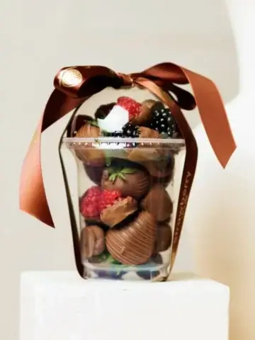 Клубника в шоколаде: как выбрать самый вкусный подарок