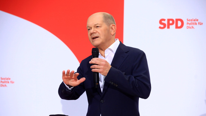 FT: Шольц резко отреагировал на слова Дуды о конфискации активов РФ - Новости на Вести.ru