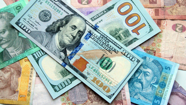 На Украине курс доллара к гривне достиг исторического максимума - Новости на Вести.ru