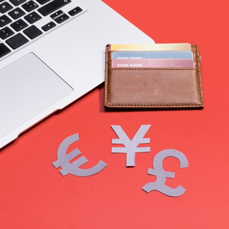 Как россиянам оформить иностранную карту