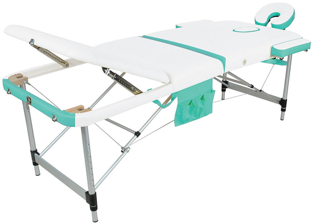 Складной массажный стол: незаменимый помощник мобильного специалиста. Почему он так важен для выездной работы и комфорта клиента?