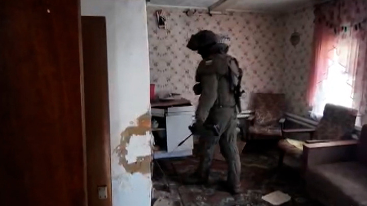 Отравившихся участников операции "Поток" под Суджей лечат секретным методом - Новости на Вести.ru