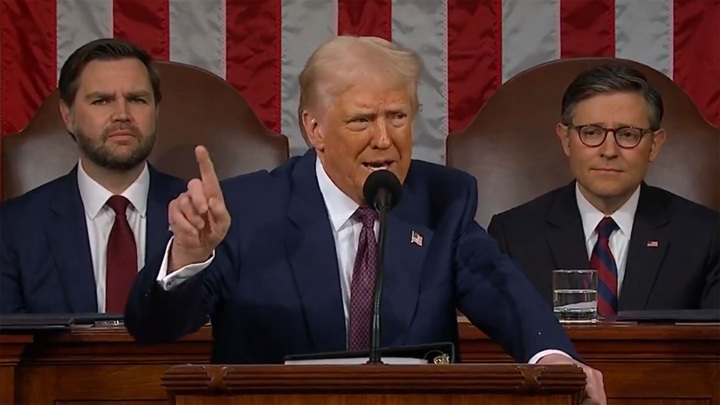 Трамп: США получили в наследство от Байдена "экономическую катастрофу" - Новости на Вести.ru