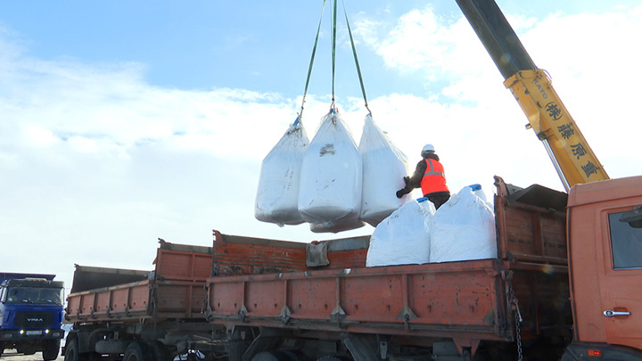 Минсельхоз и аграрии не поддержали повышение цен на минеральные удобрения - Новости на Вести.ru