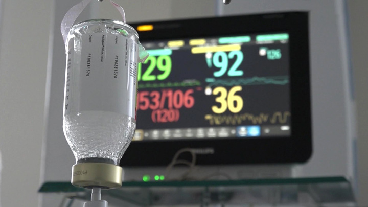 В больнице Москвы умер таксист, обвиняемый в изнасиловании пассажирки - Новости на Вести.ru