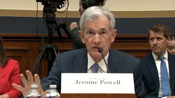 Трамп назвал председателя ФРС США дураком - Новости на Вести.ru