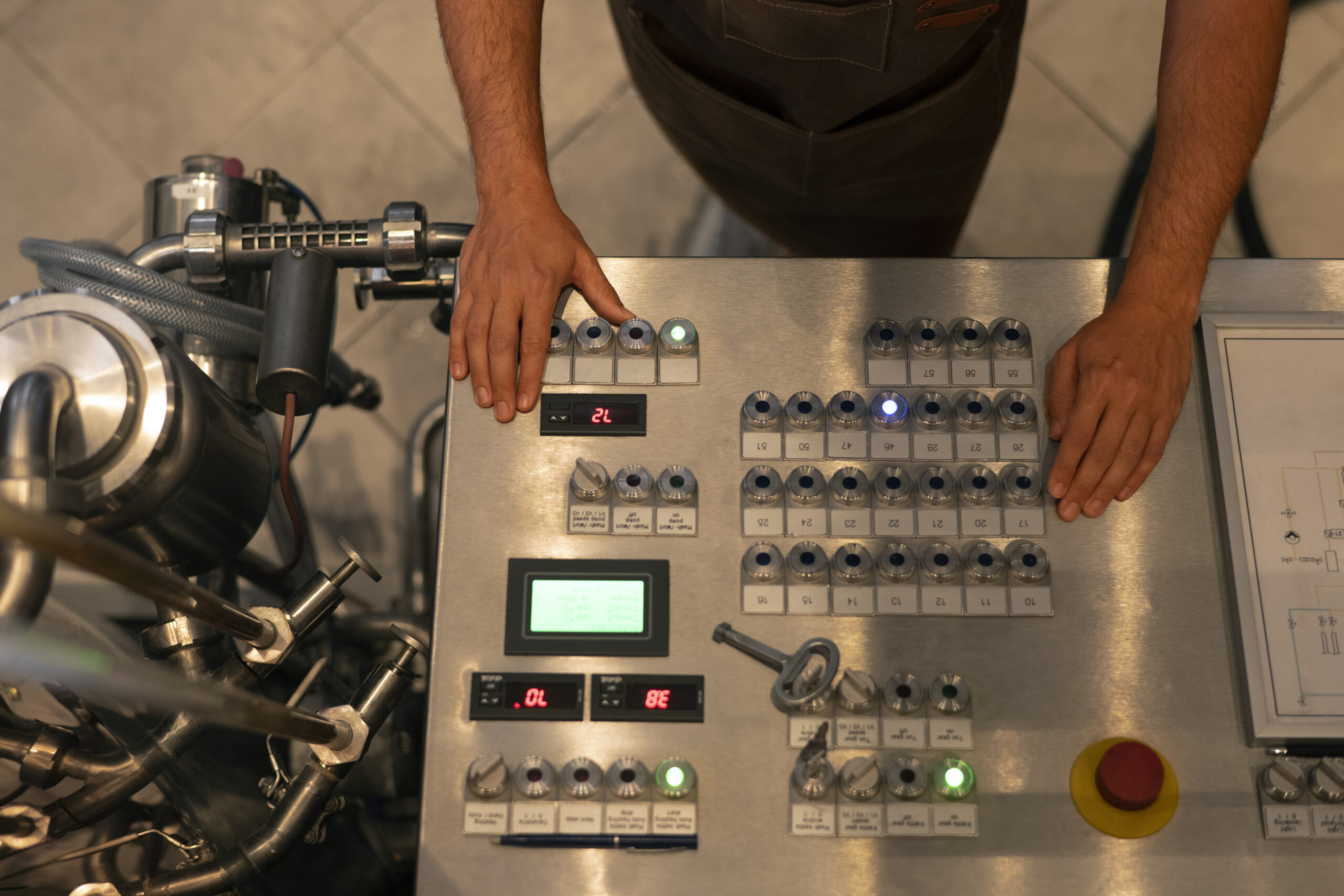 Зачем нужны шкафы управления?