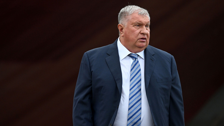 Сечин: США не согласятся на снижение потолка цен на нефть из РФ - Новости на Вести.ru