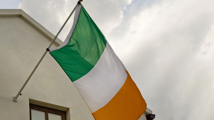 Daily Mirror: ирландец умер после тайной свадьбы, оставив жене миллионное состояние - Новости на Вести.ru