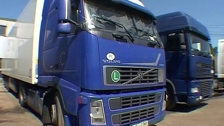 "Коммерсант": число заявок на автоперевозки в РФ выросло на 41% - Новости на Вести.ru