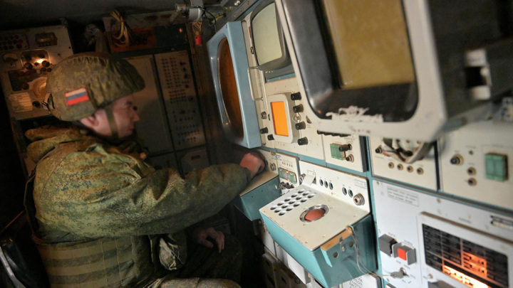 МО: военные РФ за сутки поразили используемую ВСУ транспортную инфраструктуру - Новости на Вести.ru