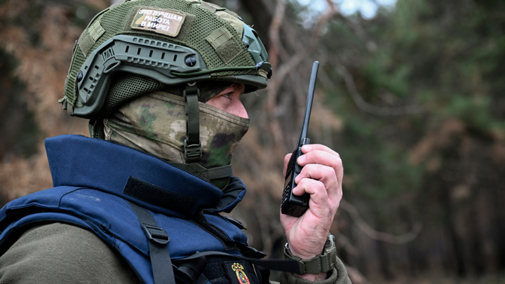 Российские связисты применяют на СВО уникальную систему беспроводной связи - Новости на Вести.ru