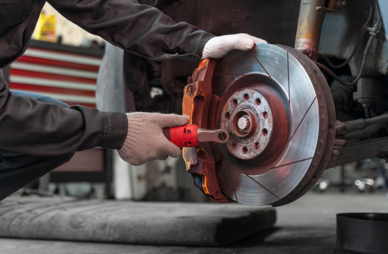 Тормозные колодки: Важная деталь для вашей безопасности