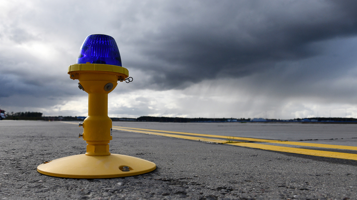 В Ижевске ограничили полеты самолетов - Новости на Вести.ru