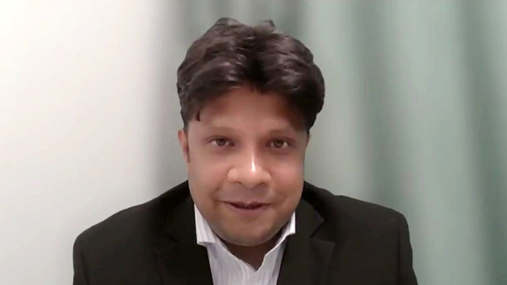 Эксперт Сохаг: перейти на зеленую энергетику можно при помощи газа и АЭС - Новости на Вести.ru