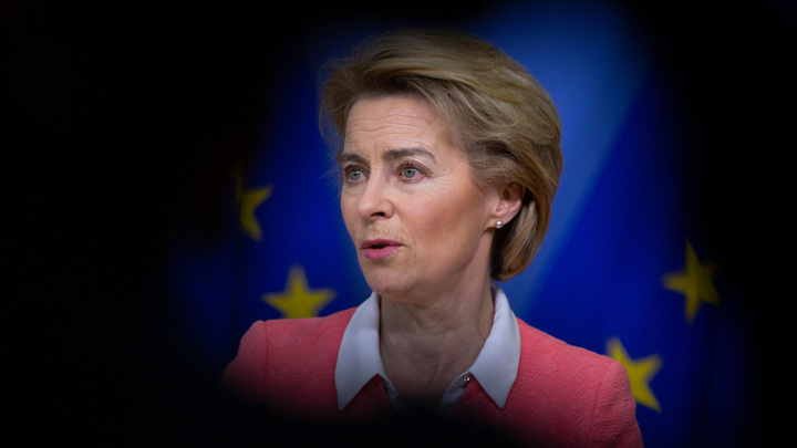 Фон дер Ляйен: Сербии для членства в ЕС надо присоединиться к санкциям против РФ - Новости на Вести.ru