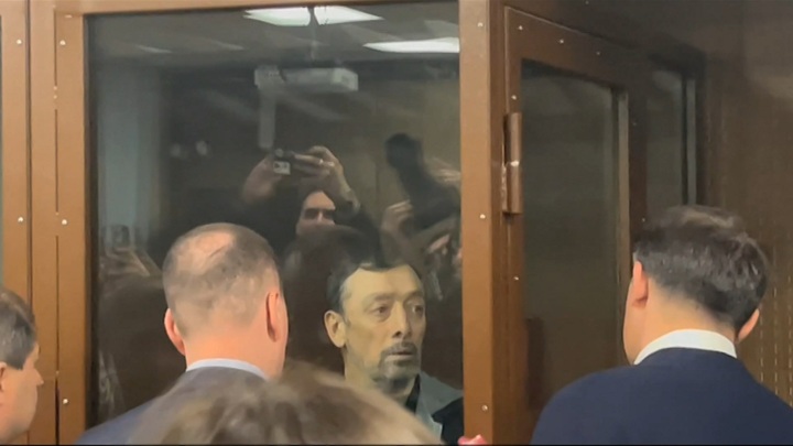 ТАСС: миллиардер Ибрагим Сулейманов не признает вину по делу об убийстве - Новости на Вести.ru