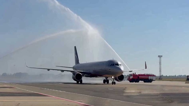 В аэропорту Краснодара приостановлены полеты - Новости на Вести.ru