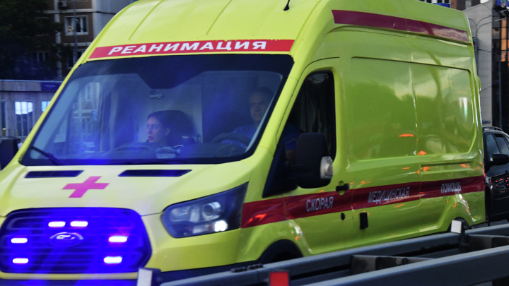 Дрон ВСУ атаковал движущийся автомобиль под Белгородом, ранена женщина - Новости на Вести.ru