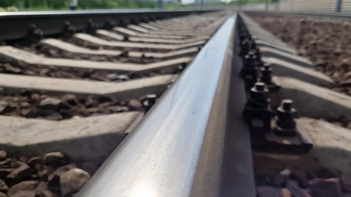 Под Ярославлем задерживаются составы из-за остановки поезда Петербург – Уфа - Новости на Вести.ru