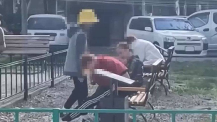 SHOT: 20 подростков с начала года погибли из-за увлечения сниффингом - Новости на Вести.ru